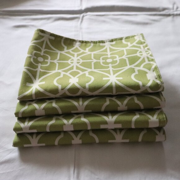 Geometric‎ Green/White Square Wedding Event Dinner Party 4 Placemats - Picture 2 of 5